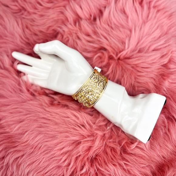 Designs by Joi • Spider Bangle - Picture 1 of 7